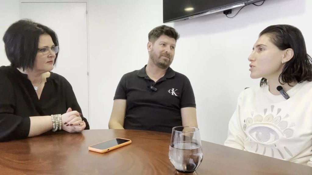 Supercharging Treatment - Health Coaching and Clinical Nutrition - Markus Klotz avec notre directrice clinique et nutritionniste Chryso Zorbas et notre coach santé Tanja Walser